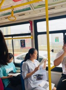 爱心改变命运——武冈女孩为筹生活费曾退学打工三年，圆梦后父亲患脑梗：再难也要读大学